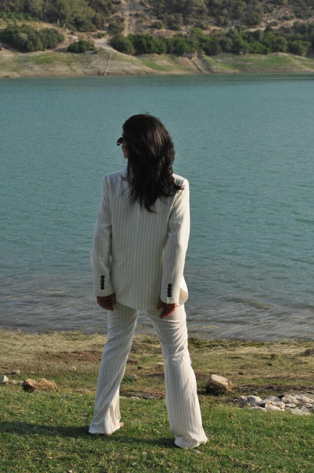 ÇİZGİLİ BLAZER PANTOLONLU TAKIM - BEYAZ