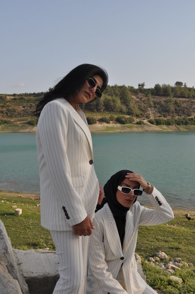 ÇİZGİLİ BLAZER PANTOLONLU TAKIM - BEYAZ
