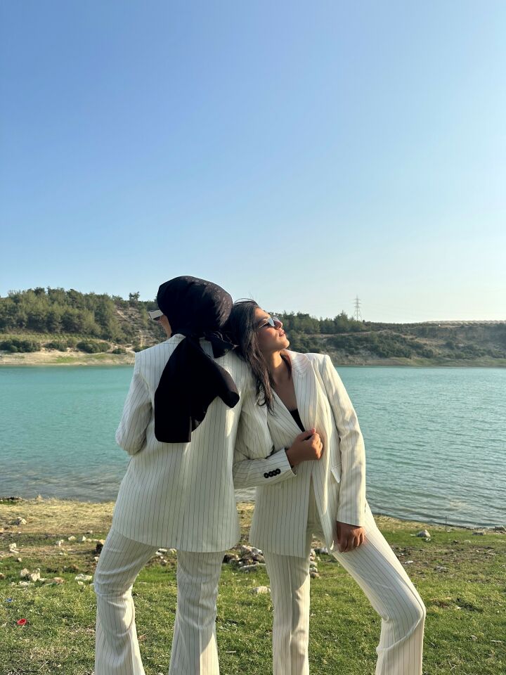 ÇİZGİLİ BLAZER PANTOLONLU TAKIM - BEYAZ