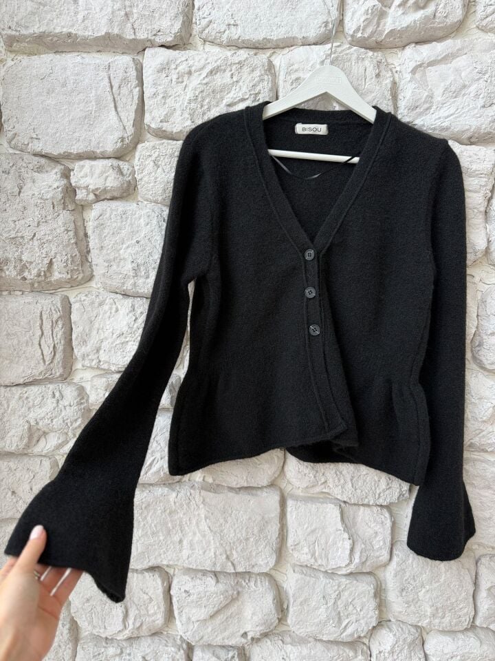 V YAKA VOLANLI YUMOŞ HIRKA - SİYAH