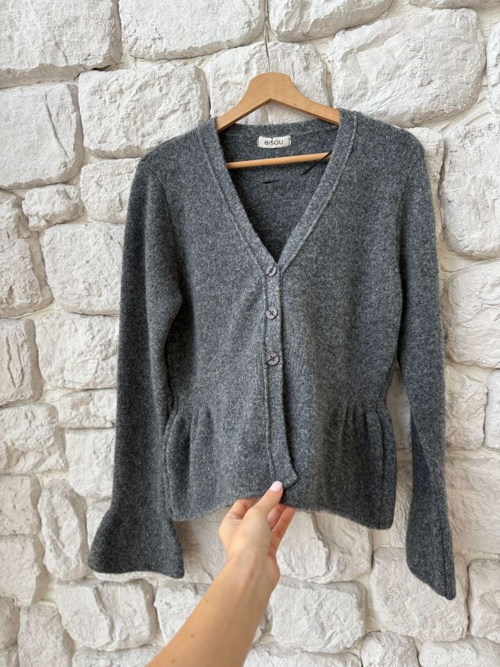 V YAKA VOLANLI YUMOŞ HIRKA - GRİ