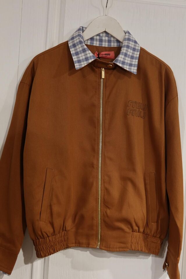 EKOSE YAKALI GÖMLEK DETAYLI LOGOLU BOMBER CEKET - TABA