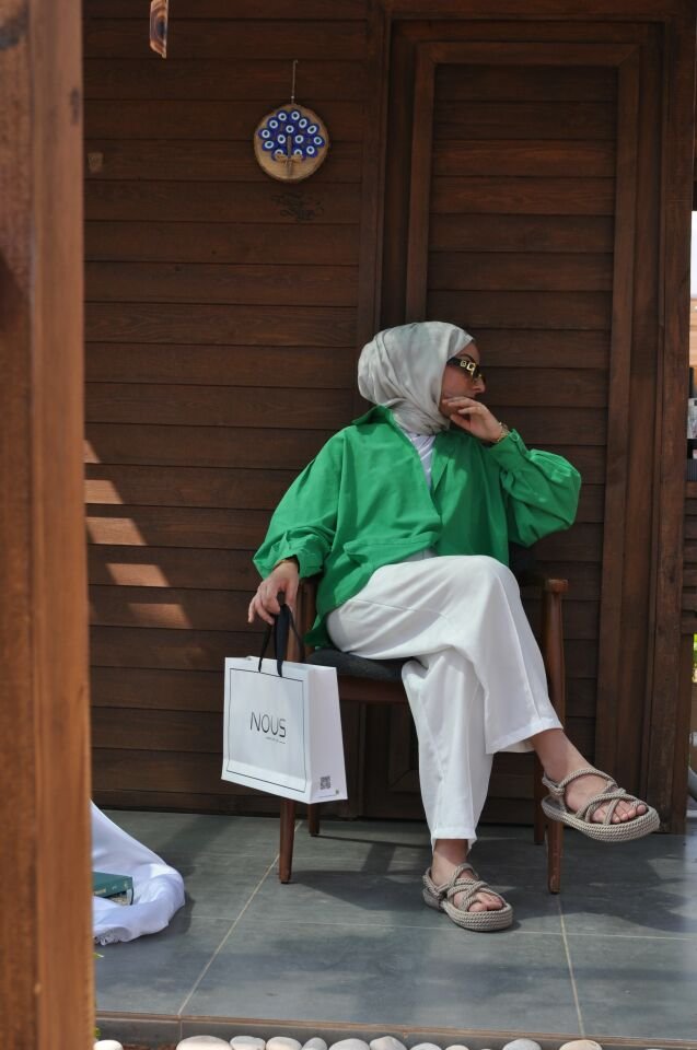 BİLEKLERİ PENS DİKİŞLİ GÖMLEK - YEŞİL