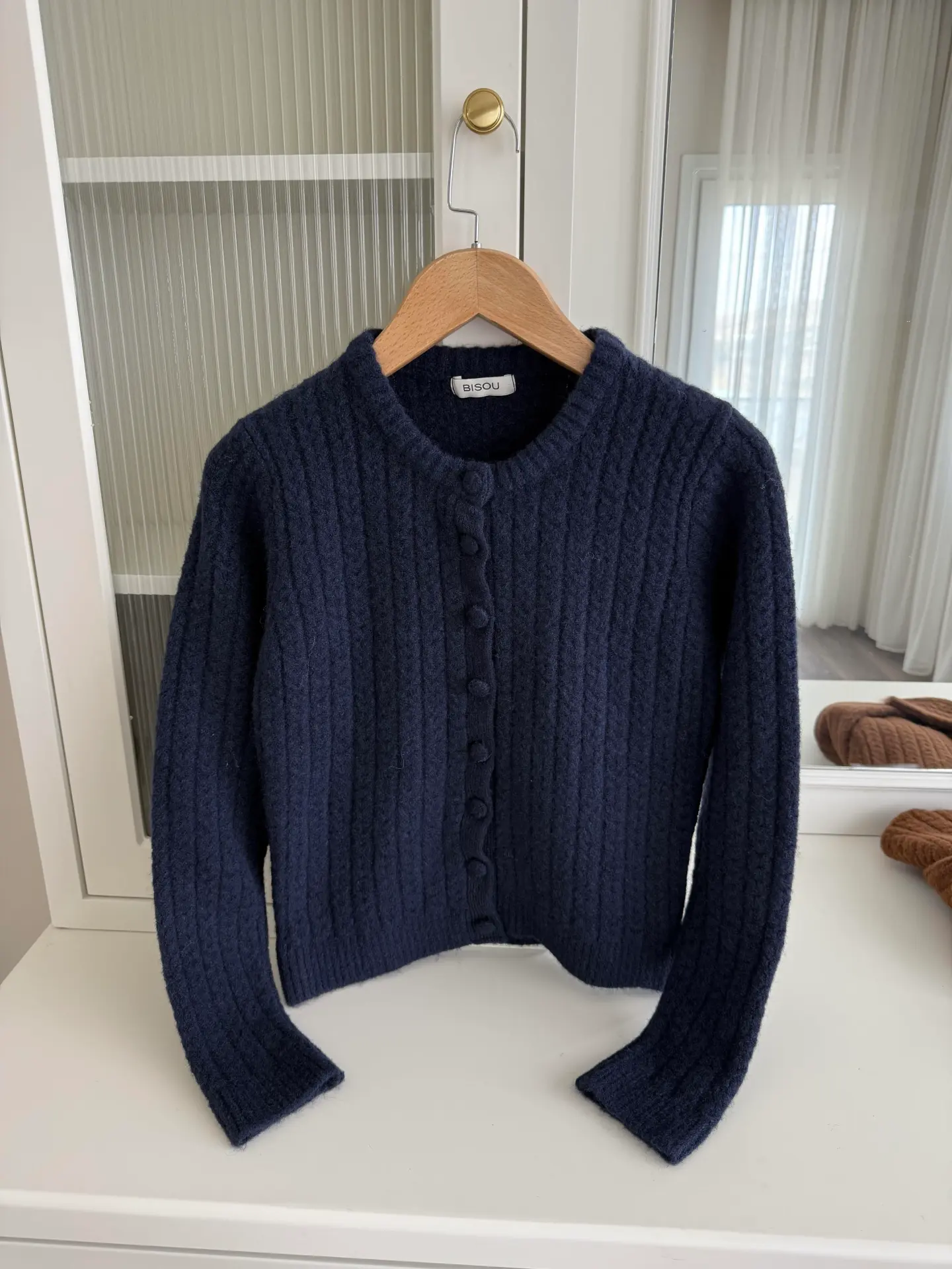 KAPLAMA DÜĞMELİ SAÇ ÖRGÜ HIRKA - LACİVERT