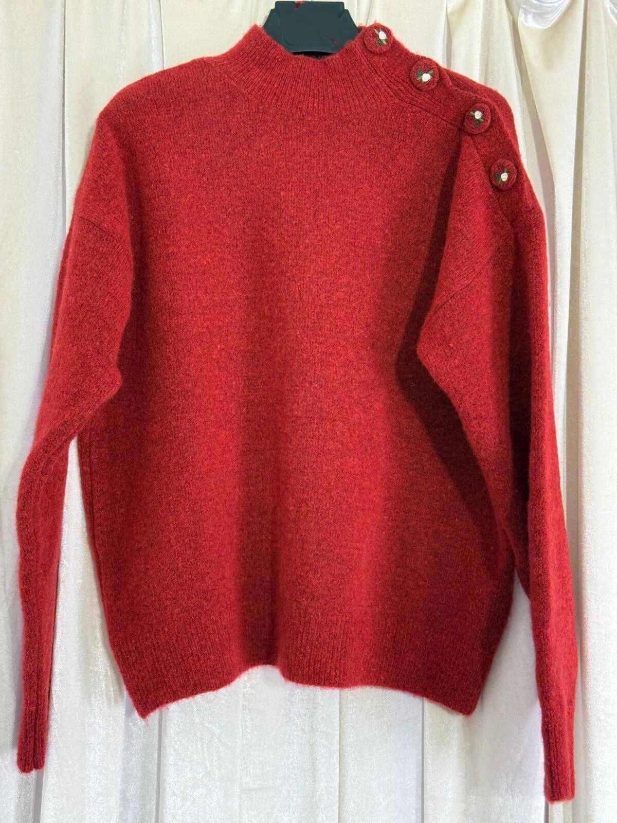 NAKIŞLI KAPLAMA DÜĞMELİ KAZAK MANOLYA - KIRMIZI