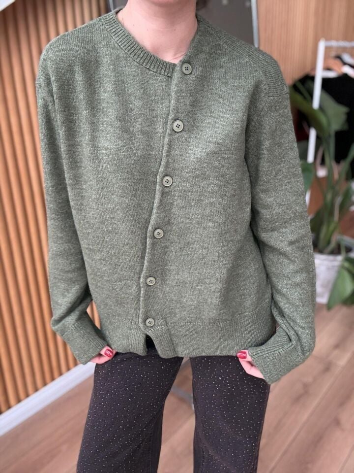 ÇAPRAZ DÜĞMELİ HIRKA - ANTRASİT