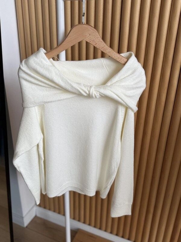 YAKADAN BAĞLAMA DETAY KAZAK - EKRU