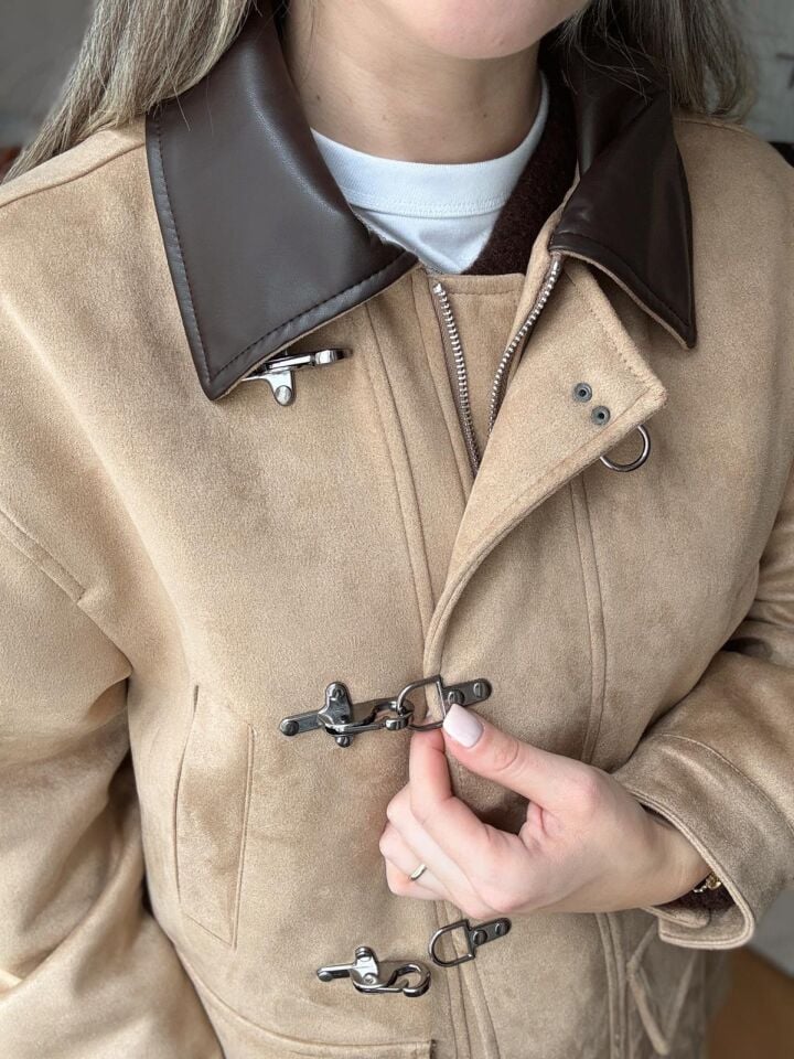 DERİ YAKALI KABAN - BEJ