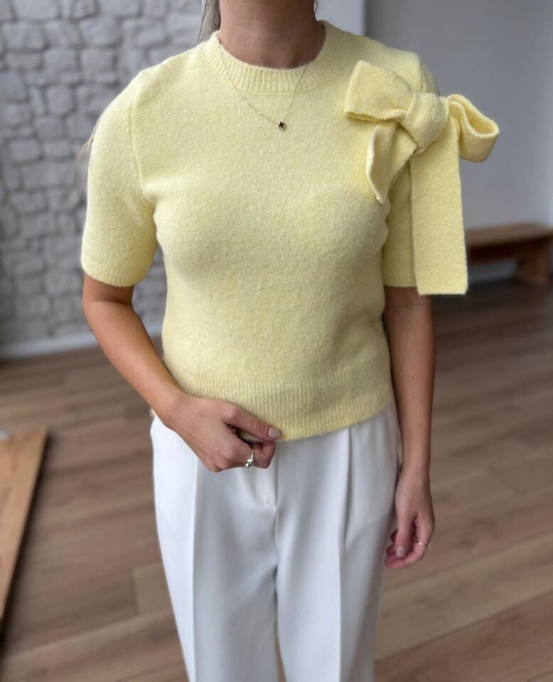 FİYONK DETAYLI YUMOŞ TRİKO KAZAK - SARI