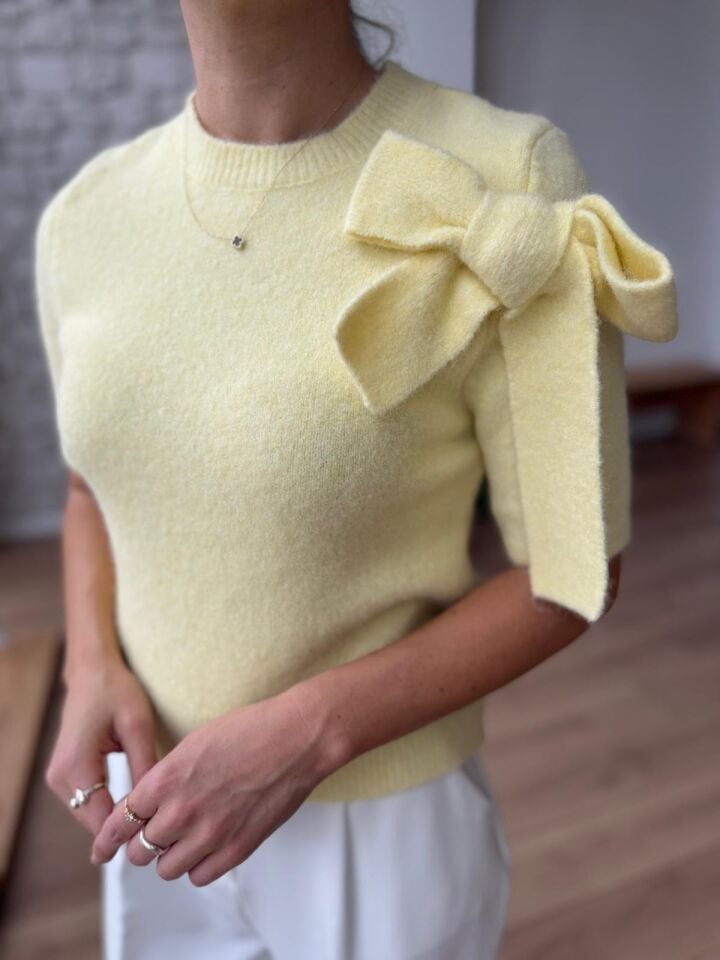 FİYONK DETAYLI YUMOŞ TRİKO KAZAK - SARI