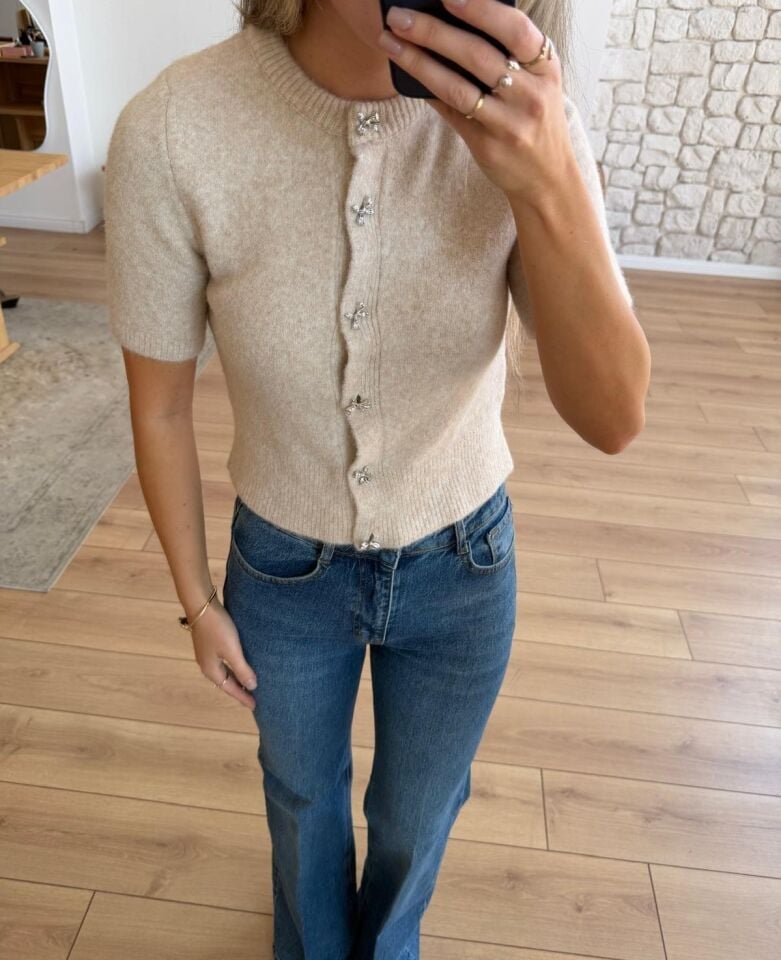 FİYONK DÜĞMELİ TRİKO HIRKA - BEJ