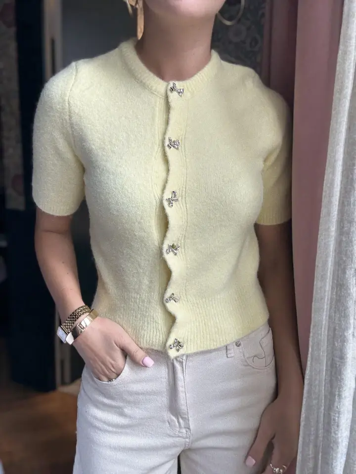 FİYONK DÜĞMELİ TRİKO HIRKA - SARI