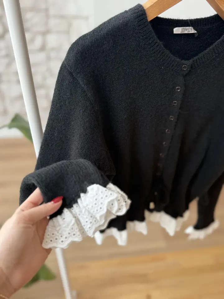 BELİ BÜZGÜLÜ FİSTOLU TRİKO - SİYAH