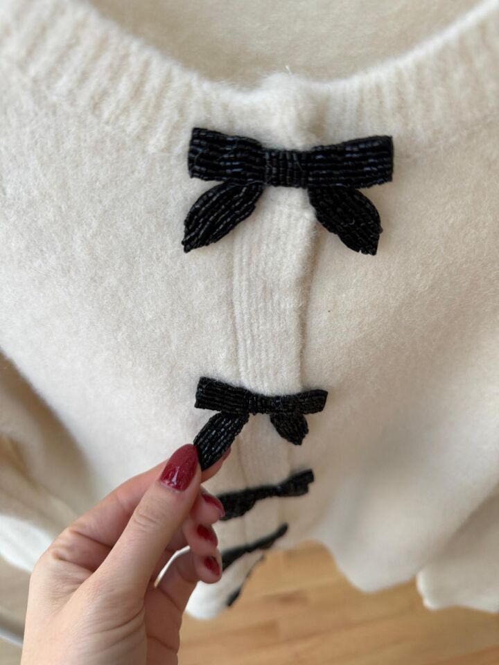 BONCUK FİYONKLU ÇIT ÇITLI HIRKA -  EKRU