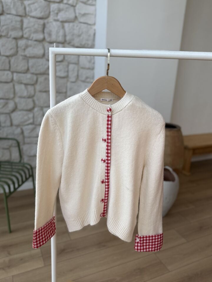 PÖTİKARE GARNİLİ HIRKA - EKRU