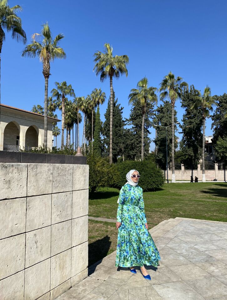 SATEN YEŞİL ÇİÇEKLİ ELBİSE