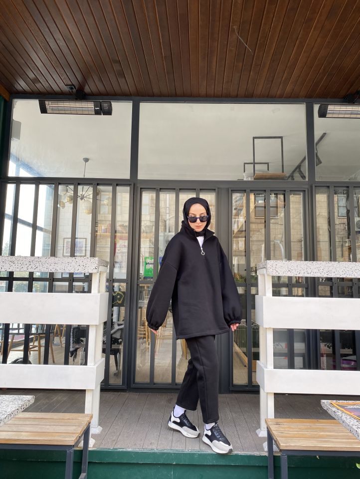 SİYAH YARIM FERMUARLI EŞOFMAN TAKIMI