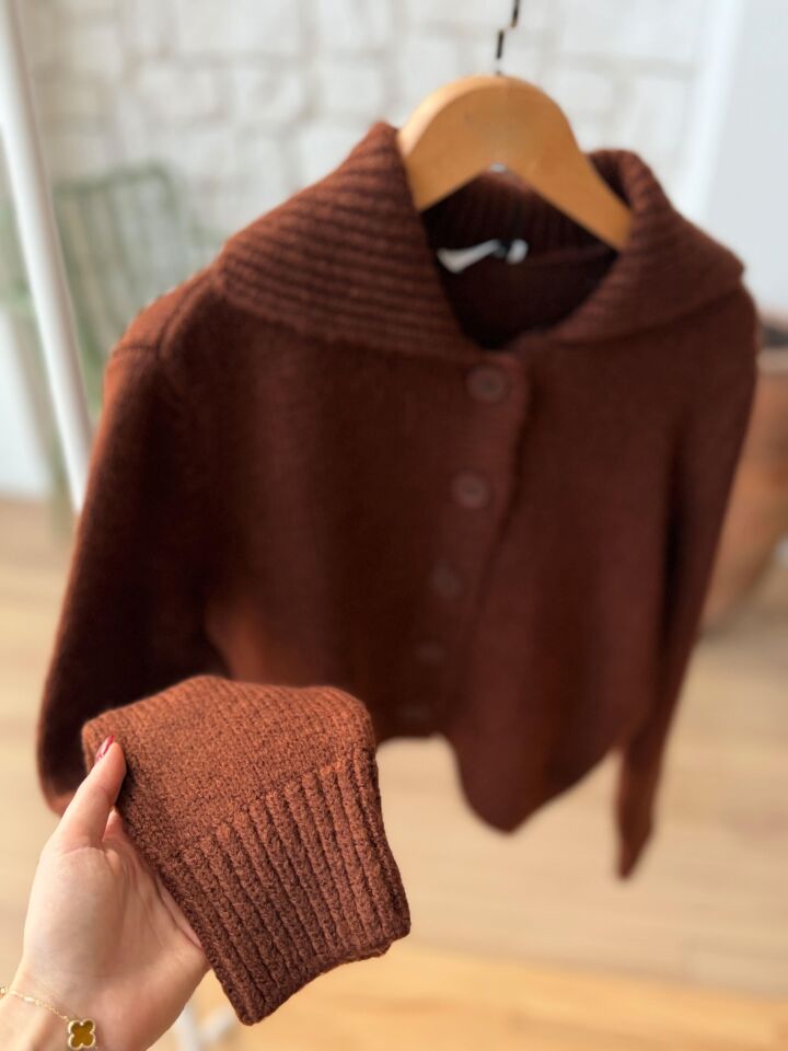 GENİŞ YAKA HIRKA - KAHVERENGİ