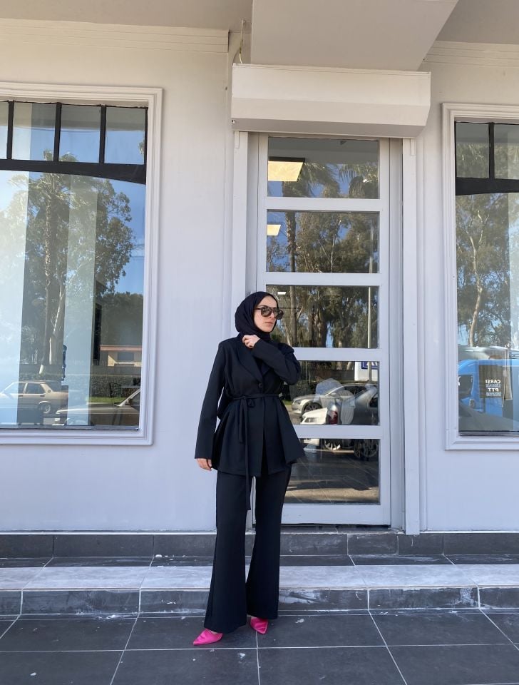 SİYAH KREP KUMAŞ OMUZLARI VATKALI TAKIM