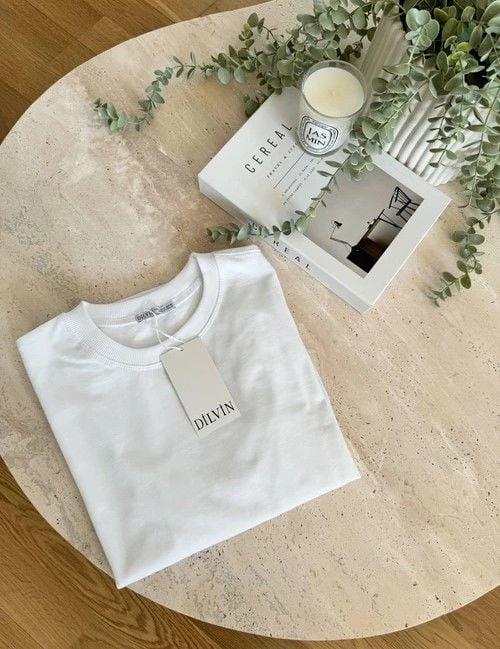 DİLVİN DEKORATİF DİKİŞLİ BİSİKLET YAKA T-SHIRT BEYAZ