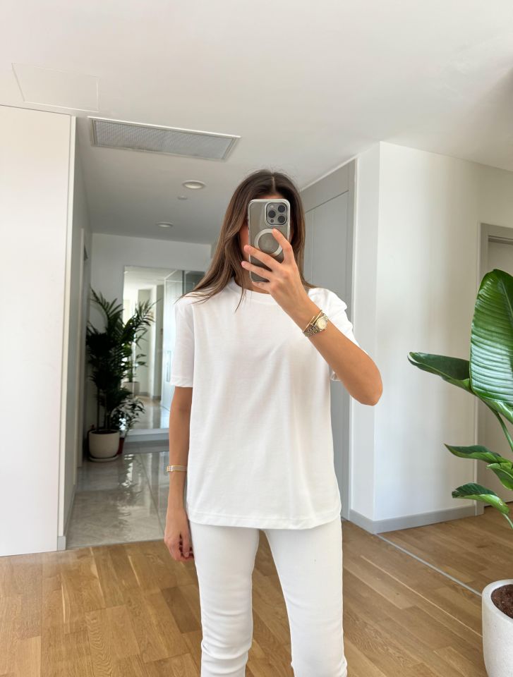 DİLVİN DEKORATİF DİKİŞLİ BİSİKLET YAKA T-SHIRT BEYAZ