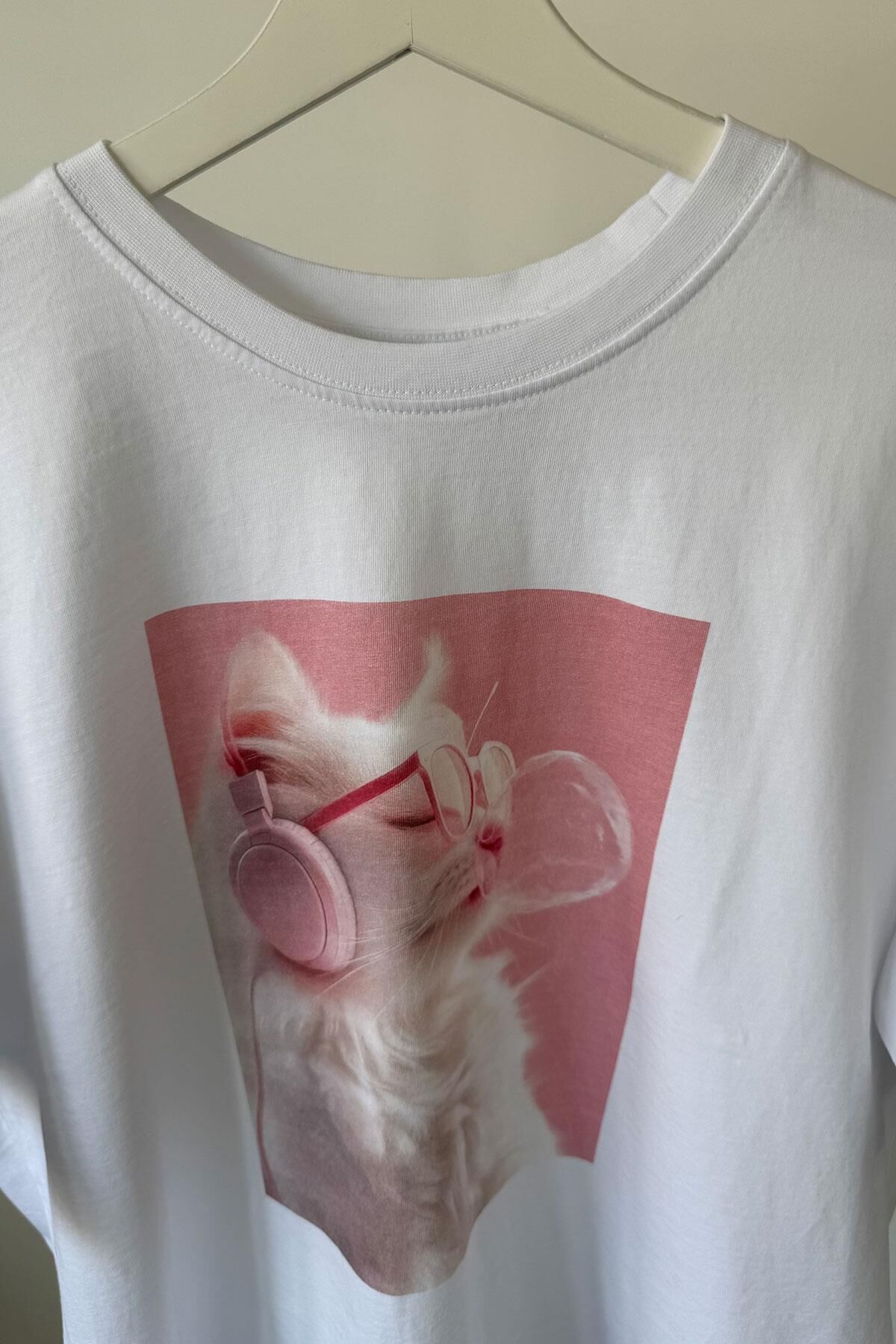 KEDİ BASKILI T-SHIRT - BEYAZ