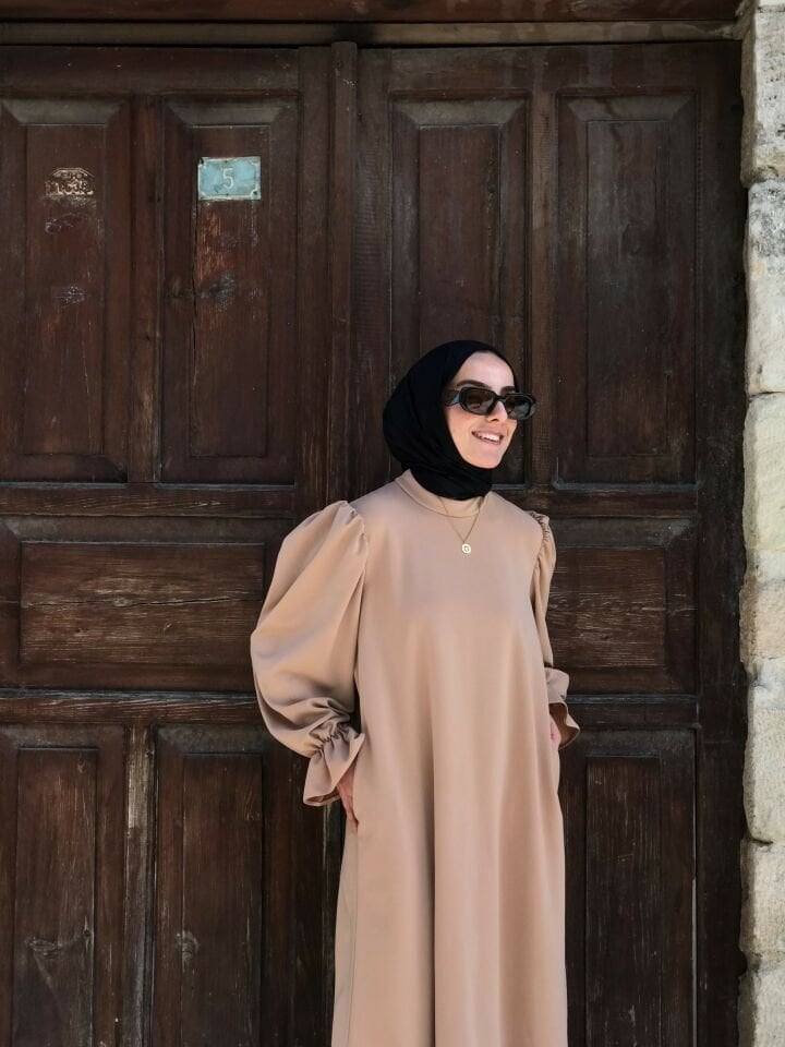BALON KOLLU CAMEL ELBİSE