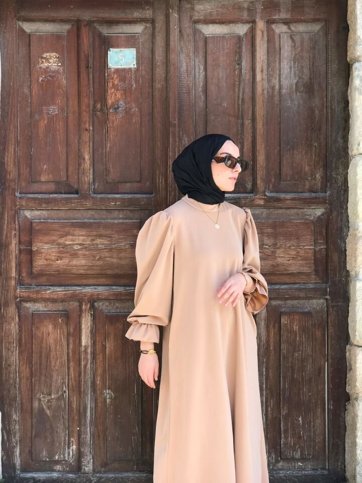 BALON KOLLU CAMEL ELBİSE