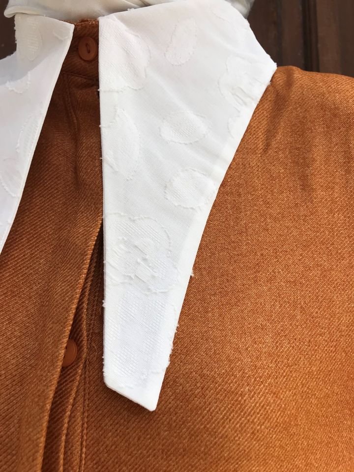 BÜZGÜLÜ HARDAL RENGİ ELBİSE