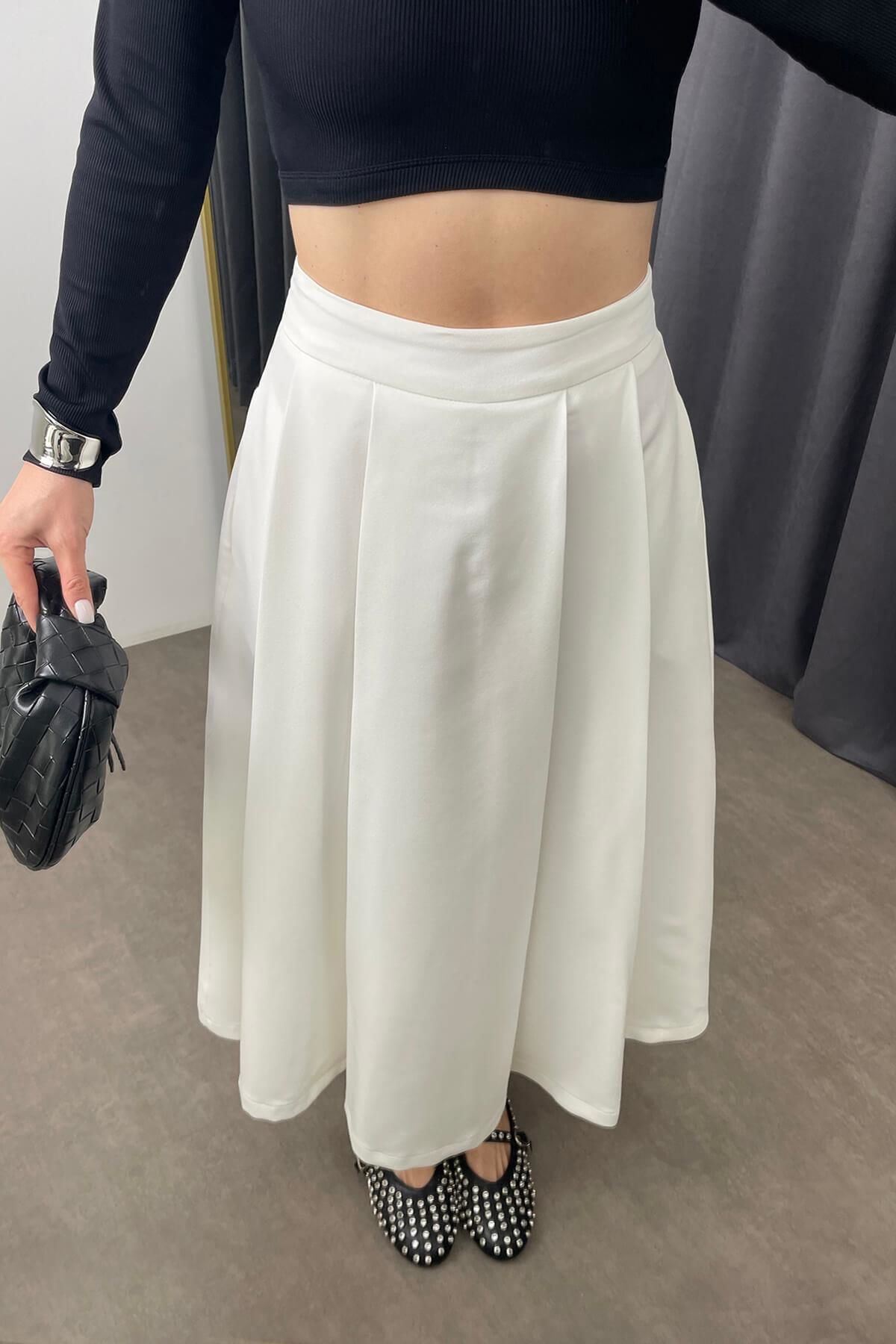 BEYAZ PİLELİ ÇAN MODEL BALON ETEK
