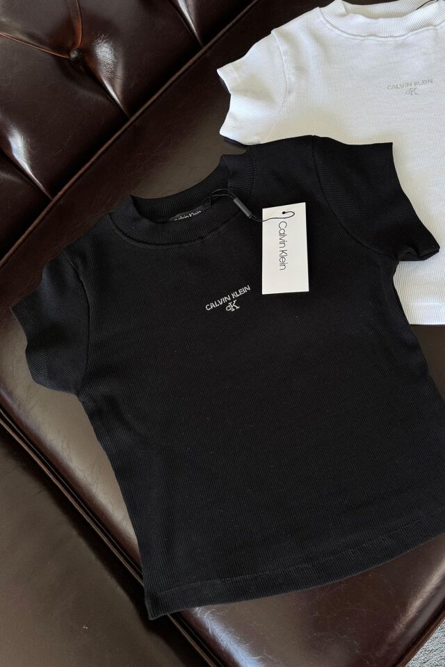GÖĞÜSÜ TAŞLI MARKA KAŞKORSE T-SHIRT -SİYAH