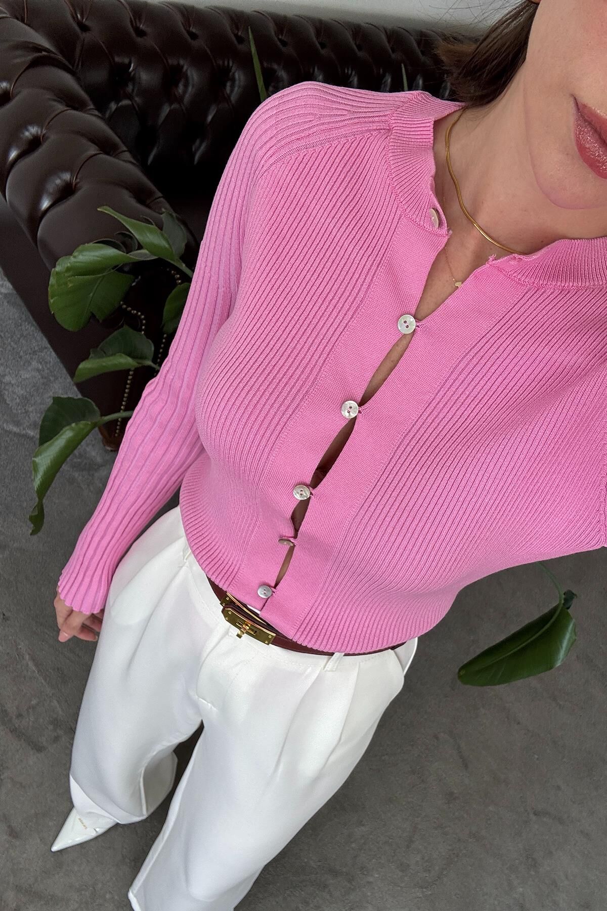 FİTİLLİ DÜĞMELİ ÖZEL SERİ HIRKA - PEMBE