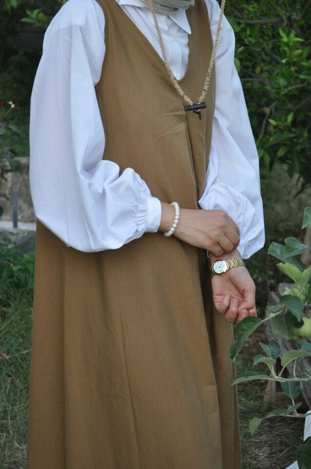 GÖĞSÜ TEK PİLELİ KARAMEL JİLE TAKIM
