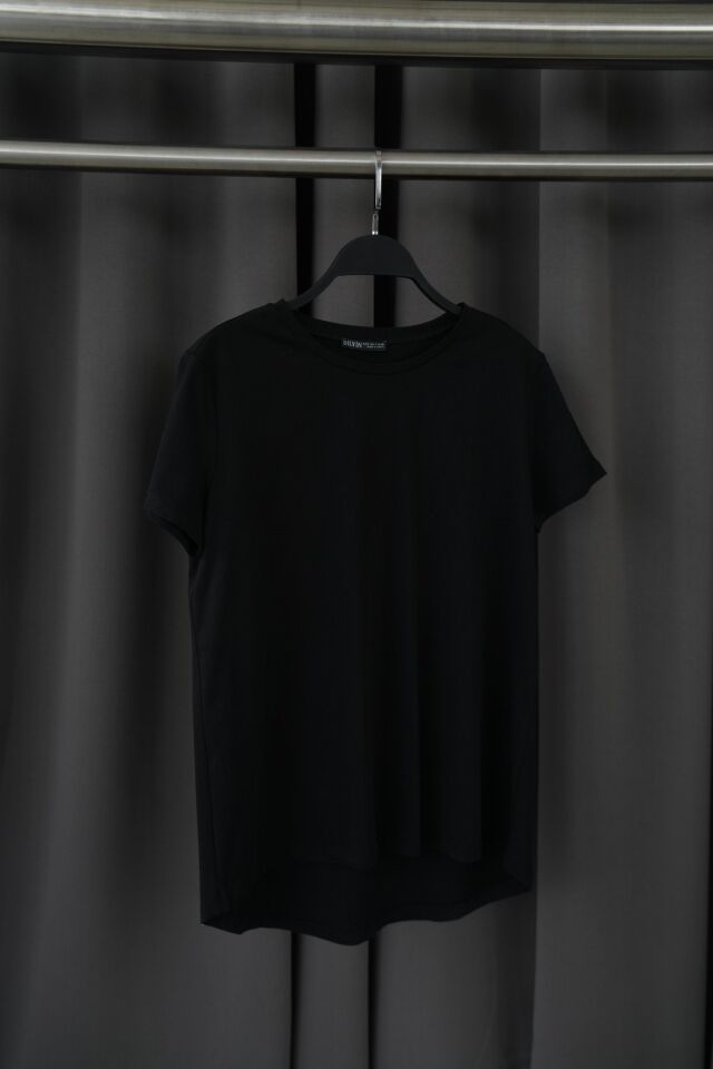 ÖNÜ KISA ARKASI UZUN BASIC T-SHIRT -SİYAH