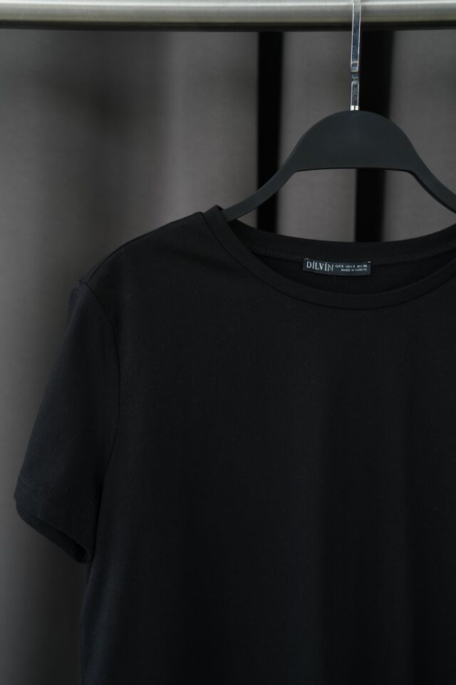 ÖNÜ KISA ARKASI UZUN BASIC T-SHIRT -SİYAH
