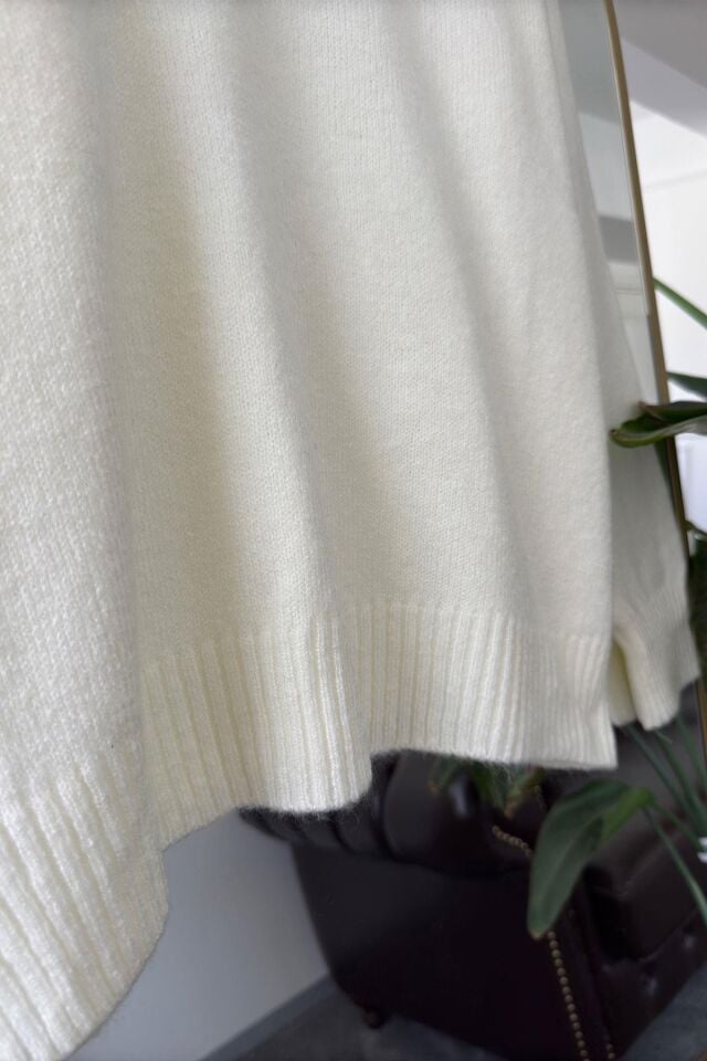 BİSİKLET YAKA BASIC ORİJİNAL KAZAK - BEYAZ