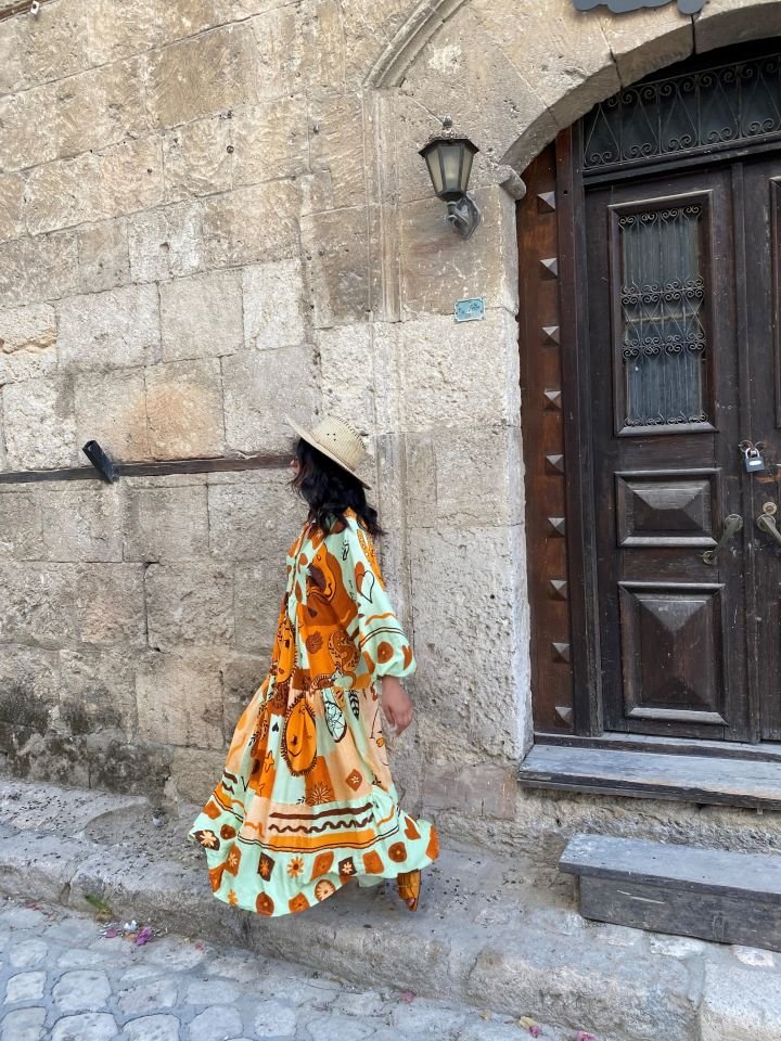 KAVUN İÇİ DESENLİ ELBİSE