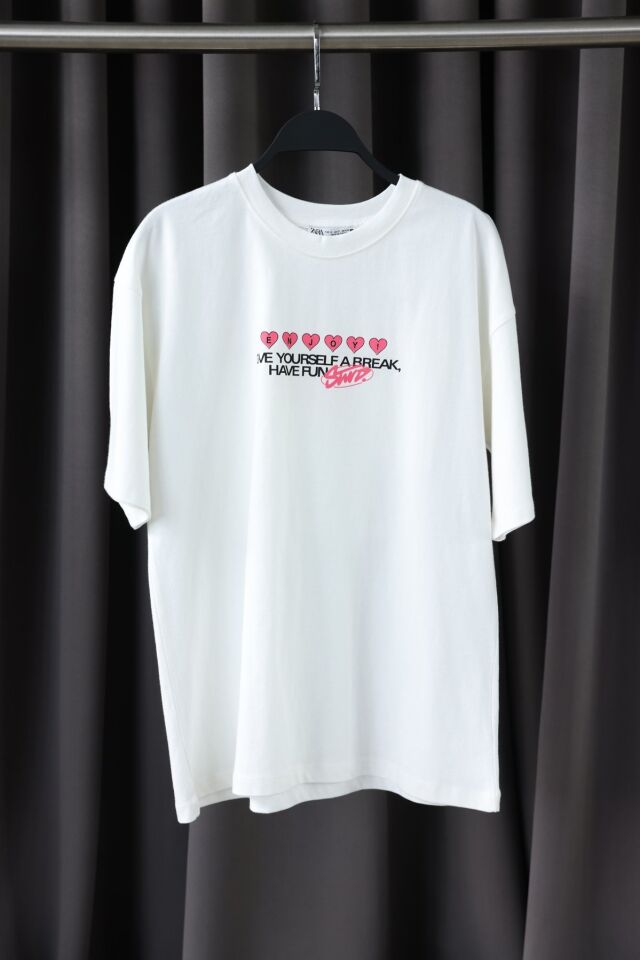 KALP VE YAZI BASKILI OVERSIZE T-SHIRT BEYAZ