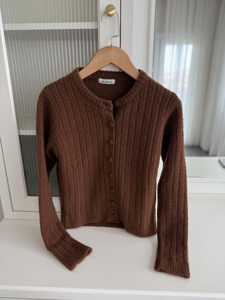 SAÇ ÖRGÜLÜ TRİKO HIRKA - KAHVERENGİ