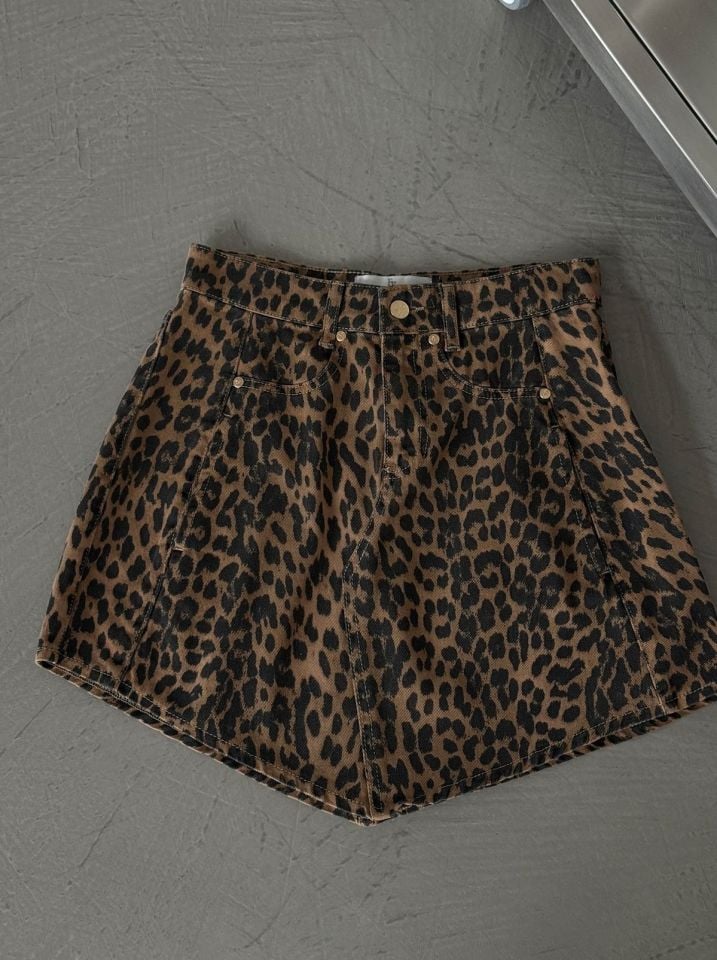ASİMETRİK KESİM LEOPAR DENİM ETEK