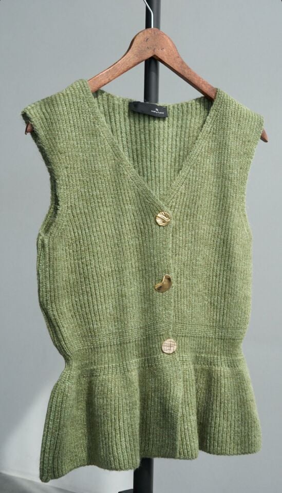 ÜÇ DÜĞMELİ TRİKO - YEŞİL