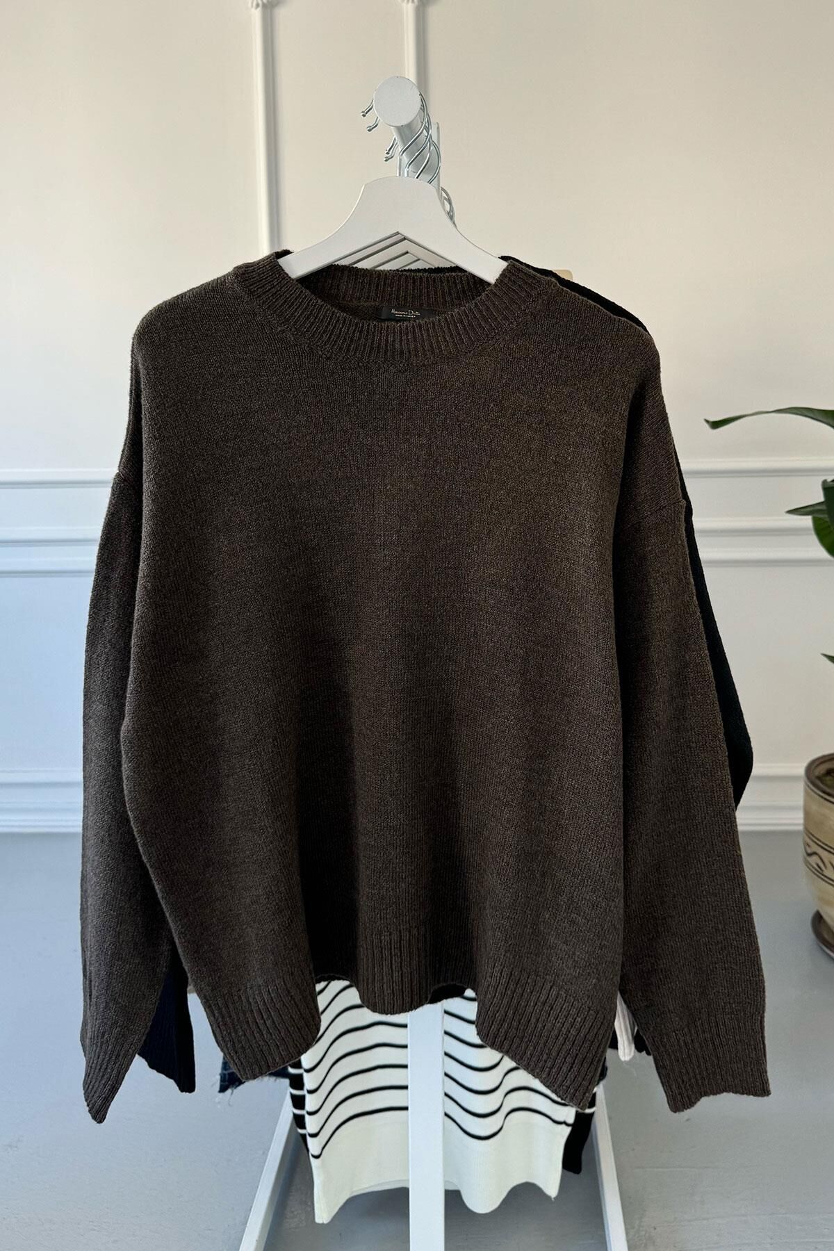 BİSİKLET YAKA BASIC ORİJİNAL KAZAK - ACI KAHVE