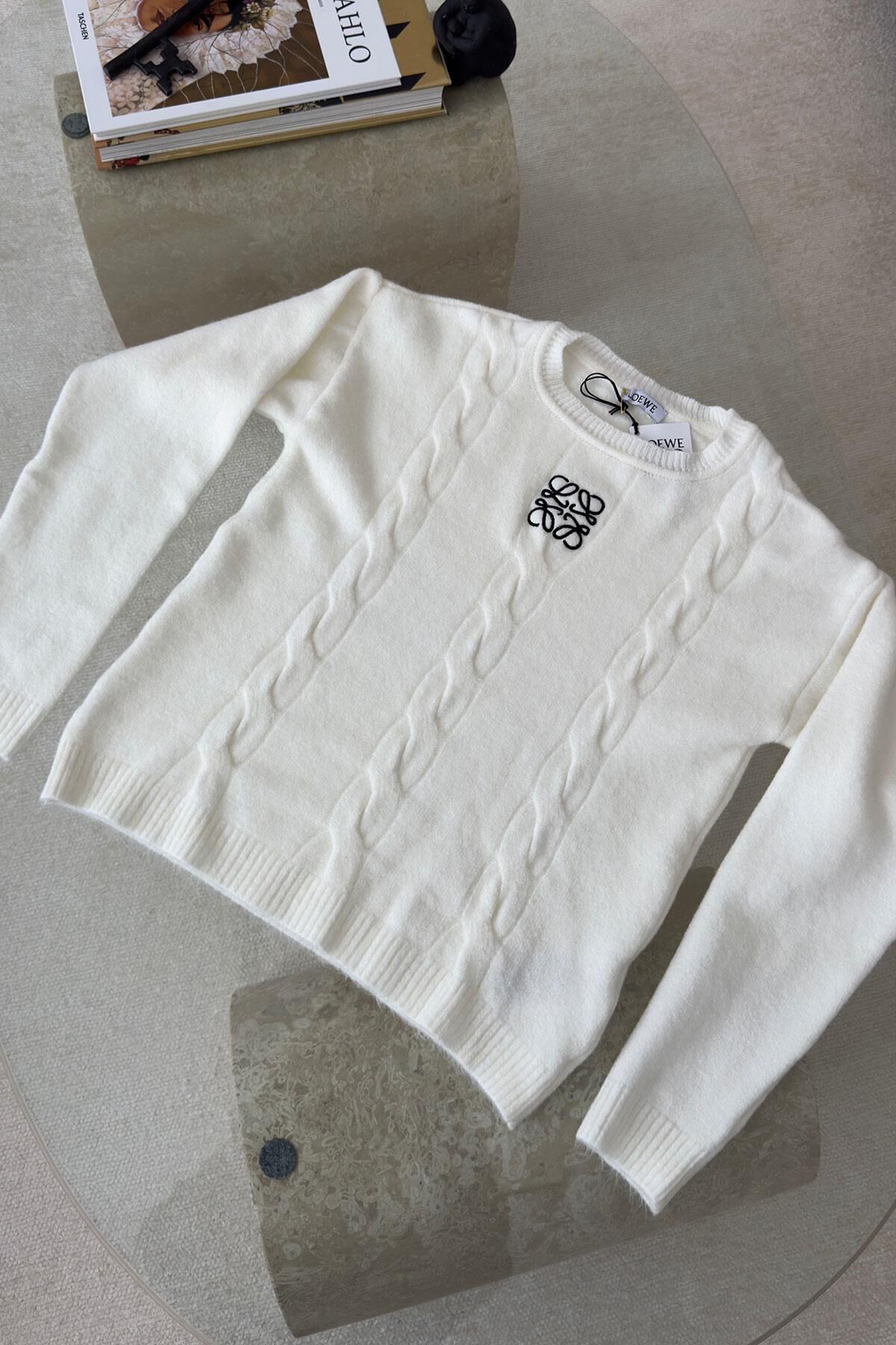 BİSİKLET YAKA ORJ. MARKA NAKIŞLI KAZAK - EKRU