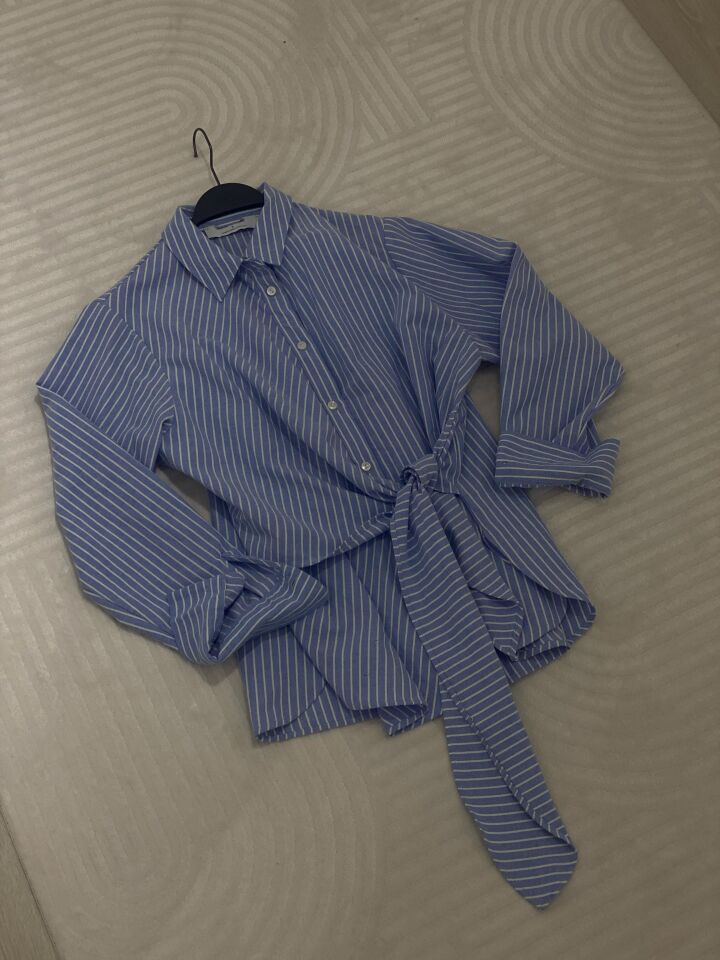 ÇİZGİLİ BAĞLAMALI GÖMLEK - MAVİ